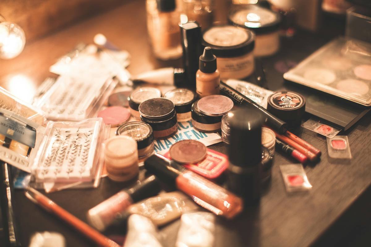 Why Your Makeup Deserves a Throne: The Ultimate Guide to Choosing the Right Makeup Organization Unit