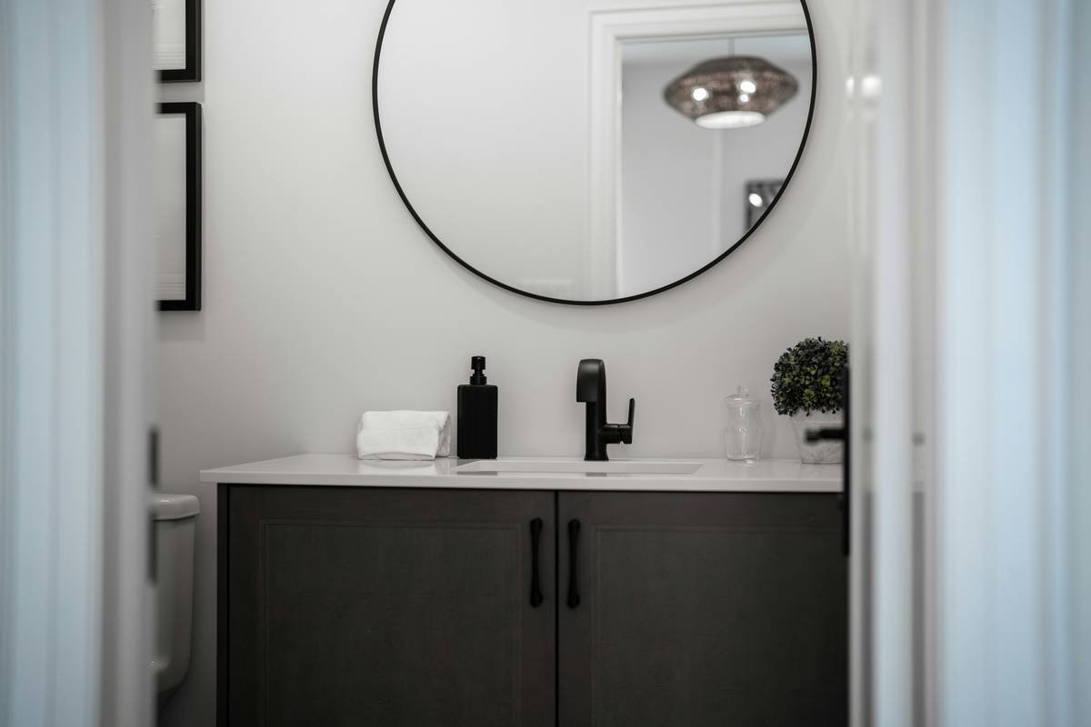 The Ultimate Makeup Stand Solution for Clutter-Free Countertops (and Your Sanity)